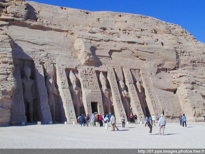 abou_simbel_24