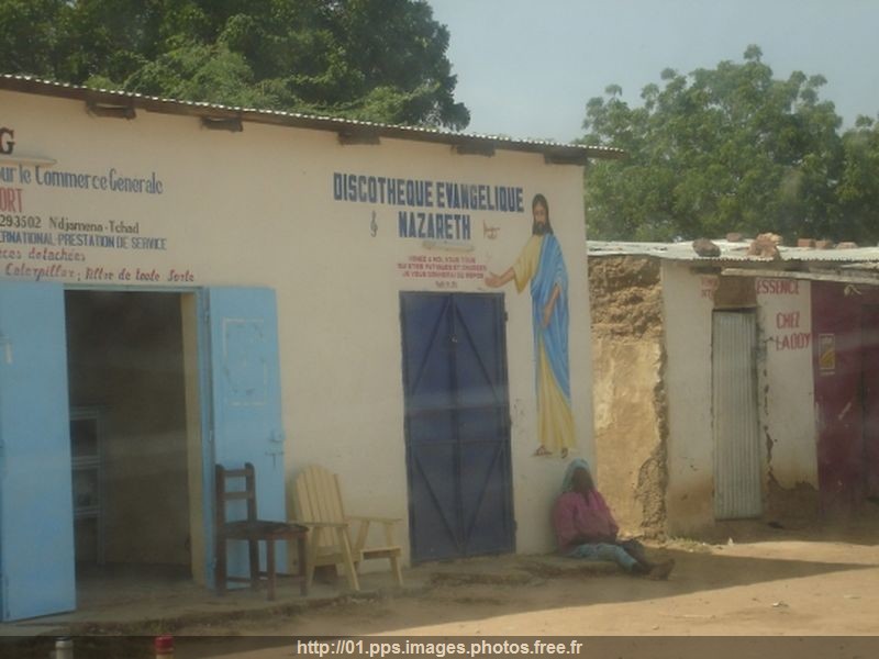 curiosites-au-bout-du-monde-n-djamena-tchad-1036448404-1071205